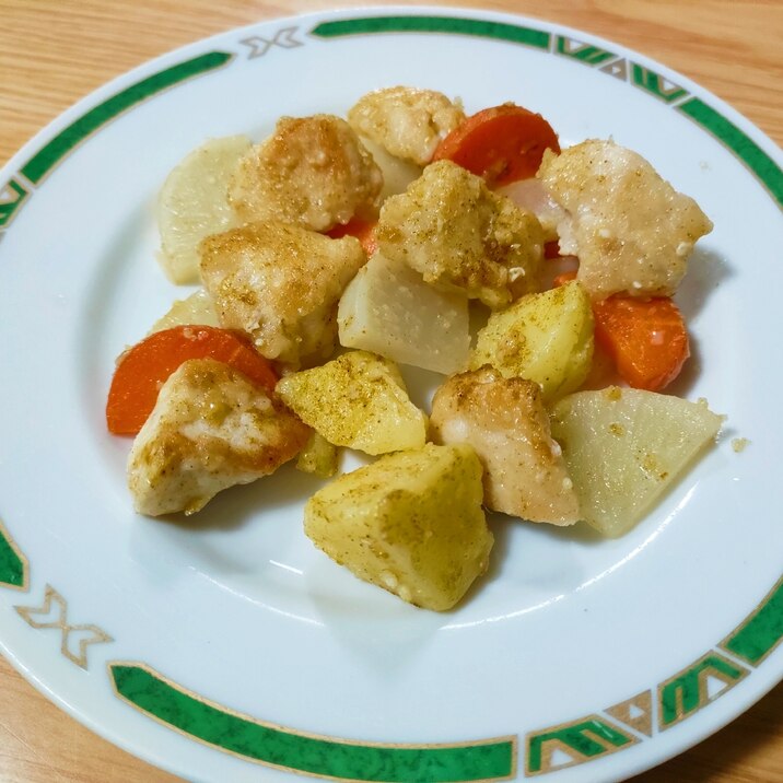 夕食に☆鶏肉と根菜のパルメザンチーズカレー炒め